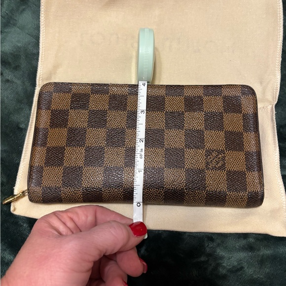 Authentic Louis Vuitton Damier Ebene Zip Wallet - Picture 3 of 9